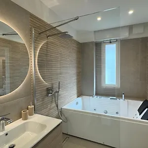 Guest house Casa Febo, In Centro Con Parcheggio Privato A 200 Mt Dal Mare, Bordighera